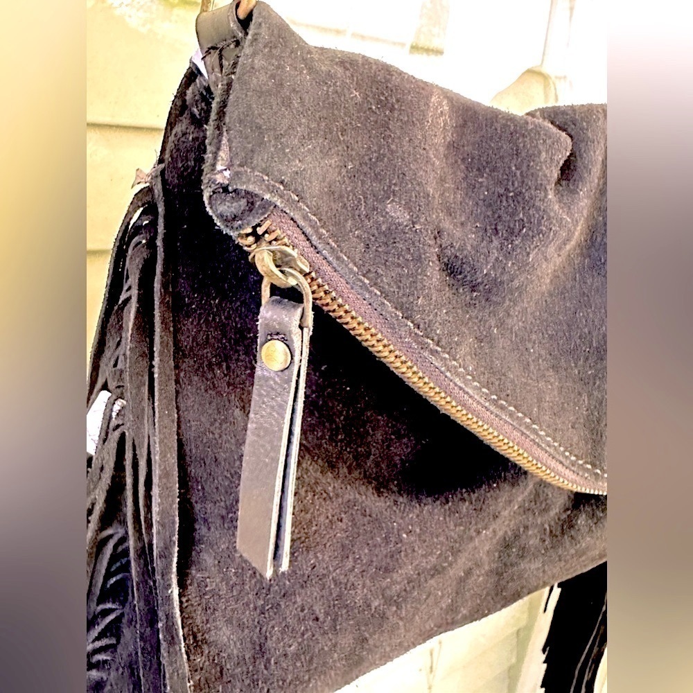 SORPRESA Black Suede Fringe Zippered Envelope Crossbody Shoulder Bag Boho Hippy - Picture 3 of 8